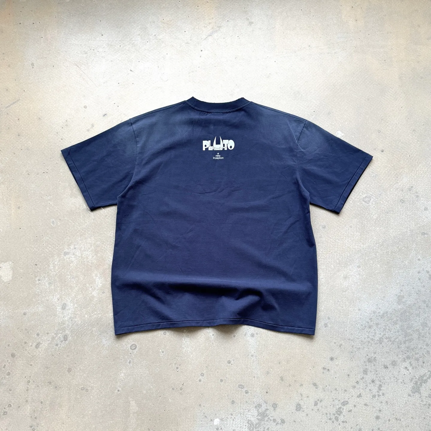 P138 # CTS-87 Saint Customized 265g (weight can reach 280g after washing) 100% pure cotton special washed fabric that is consistent with the original. With the blessing of imitation sun-blasted sandblasting and fading + edge grinding + Assute fermentation and washing water, the cotton feel on the surface of the fabric is well presented. Both the texture and hand feel are ceiling level. After the ready-made garment has undergone a series of heavy washing and distressing processes, the retro and high-end sense of the entire garment is directly to the top. The garment making process of the entire garment adopts Saint The most common and complex single-needle sewing process (commonly known as single-thread heaven and earth stitch) among vintage vintage brands such as Michael